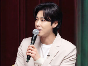 CHECKTHISOUTとHit Me Up（笑）