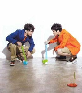 東方神起”光やオークション”10:00スタート