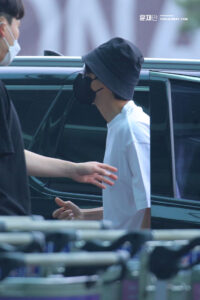 ユノ220605インチョン空港 出国