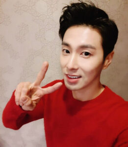 ユノの"ピース"は平和の象徴〜破壊力抜群💓