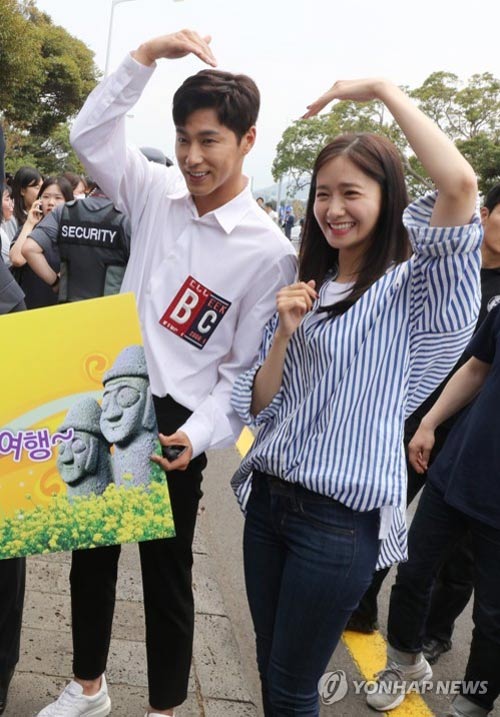 少女時代 소녀시대 ソヒョン 東方神起 super junior 限定版 表紙 少女時代 소녀시대 ソヒョン 東方神起 super junior 限定版 表紙