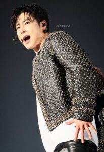 星空の下、ユノの雄叫びに抱かれたい♡新国立競技場キャパ：88000人(✽ ﾟдﾟ ✽)