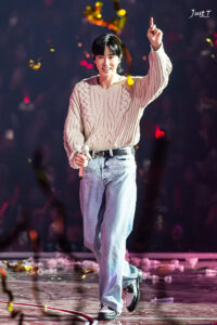 ユノのお誕生日までD 9!!まだまだ応援できる〜👍