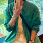 ユノ:プラダでスーツをオーダー中〜|インスタ