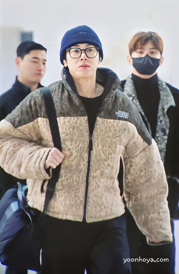 ユノ・ユンホ241213インチョン空港