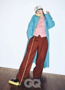 大スターになって高校に戻ってきたユノ・ユンホ