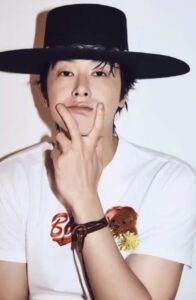 ユノ GQ10月号”REBRANDING 新たに咲くユンホの物