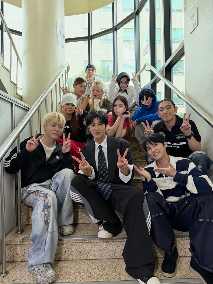 サイン会のユノ🌼とニュースのユノと。