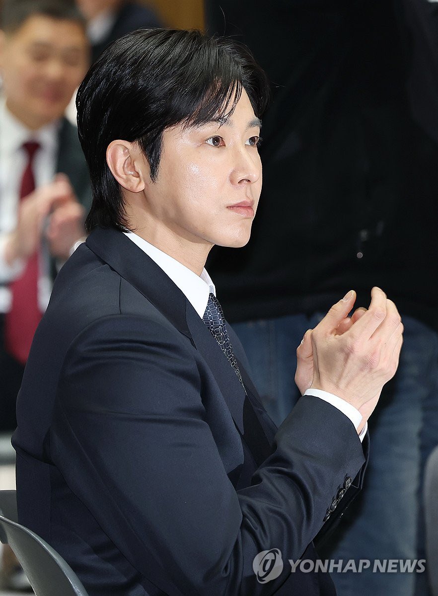 ユノ・ユンホ、ソウル市模範・功労納税者表彰✨️自慢の推しです。